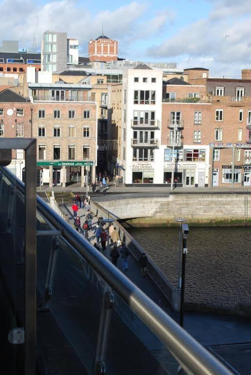 Fitzsimons Hotel Temple Bar Dublin Exterior foto